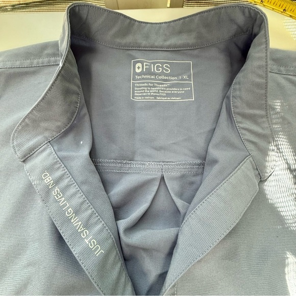 Figs Technical Collection Blue-Gray Sleeveless Scrub Shirt Mens Size XL - Picture 3 of 7